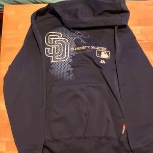 Majestic therma base hoodie NWOT